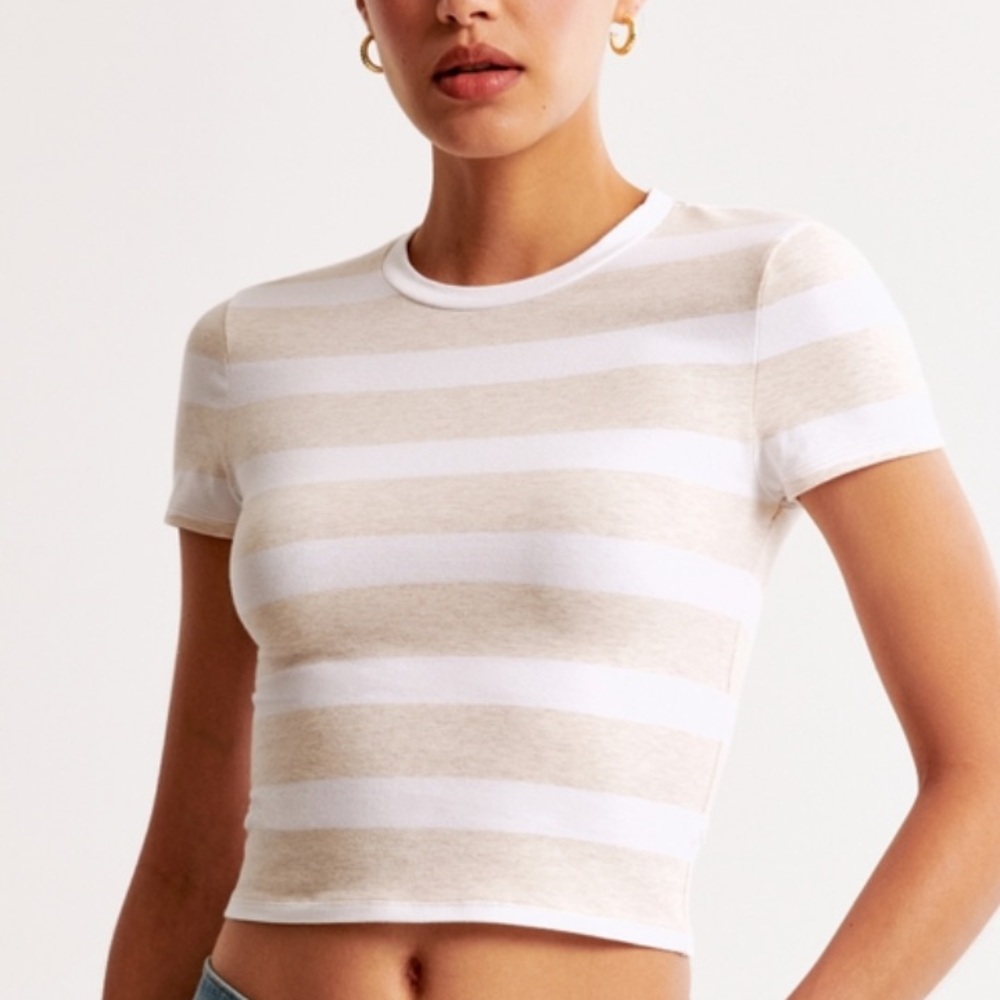 Abercrombie & Fitch Essential Baby Tee